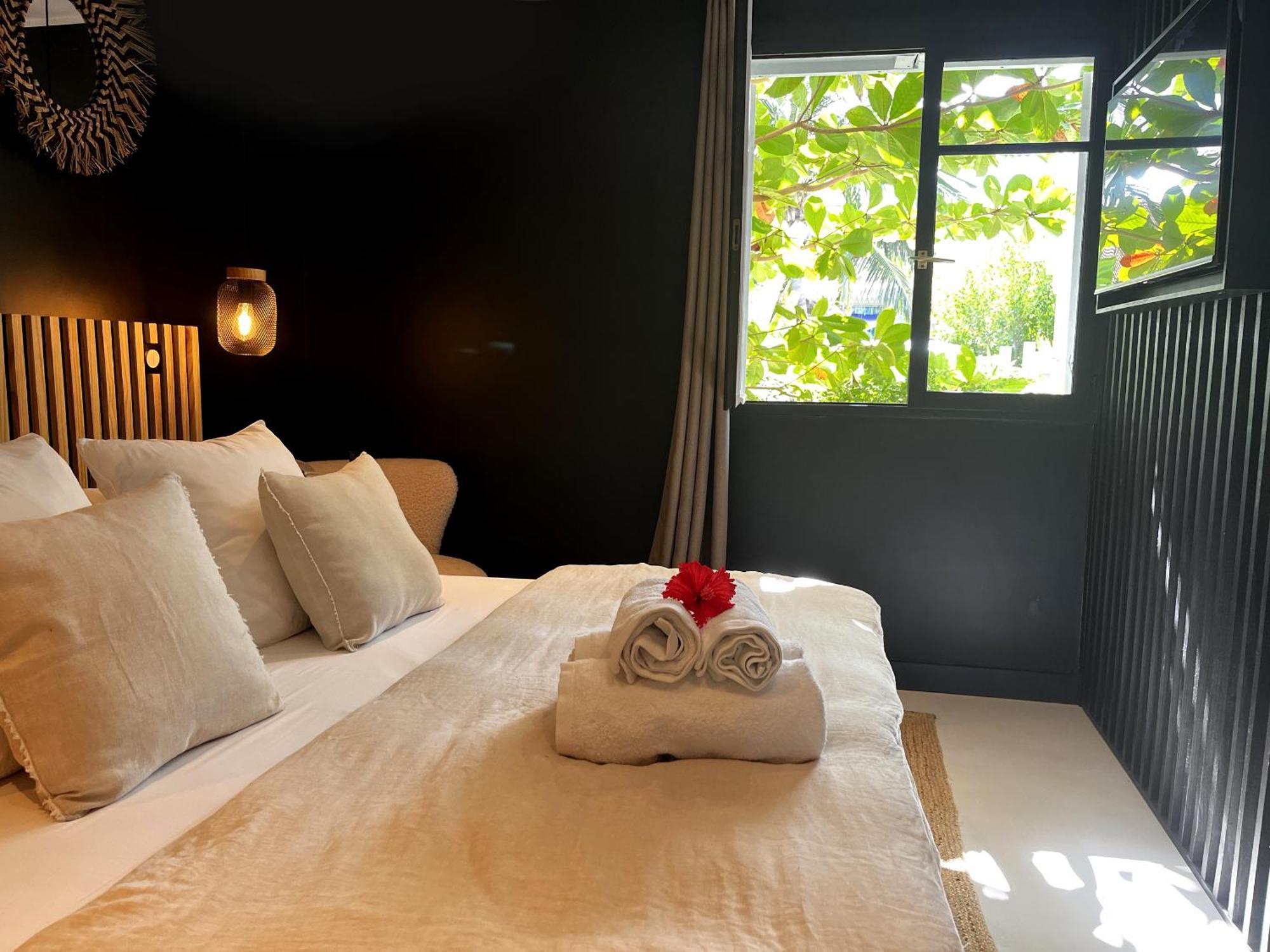 Pomme Cannelle Luxury Suites & Spa Orient Bay Room photo